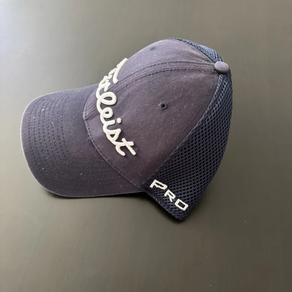 Titleist Footjoy Pro V1‎ Flex Fit Golf Hat by New Era M-L OSFM